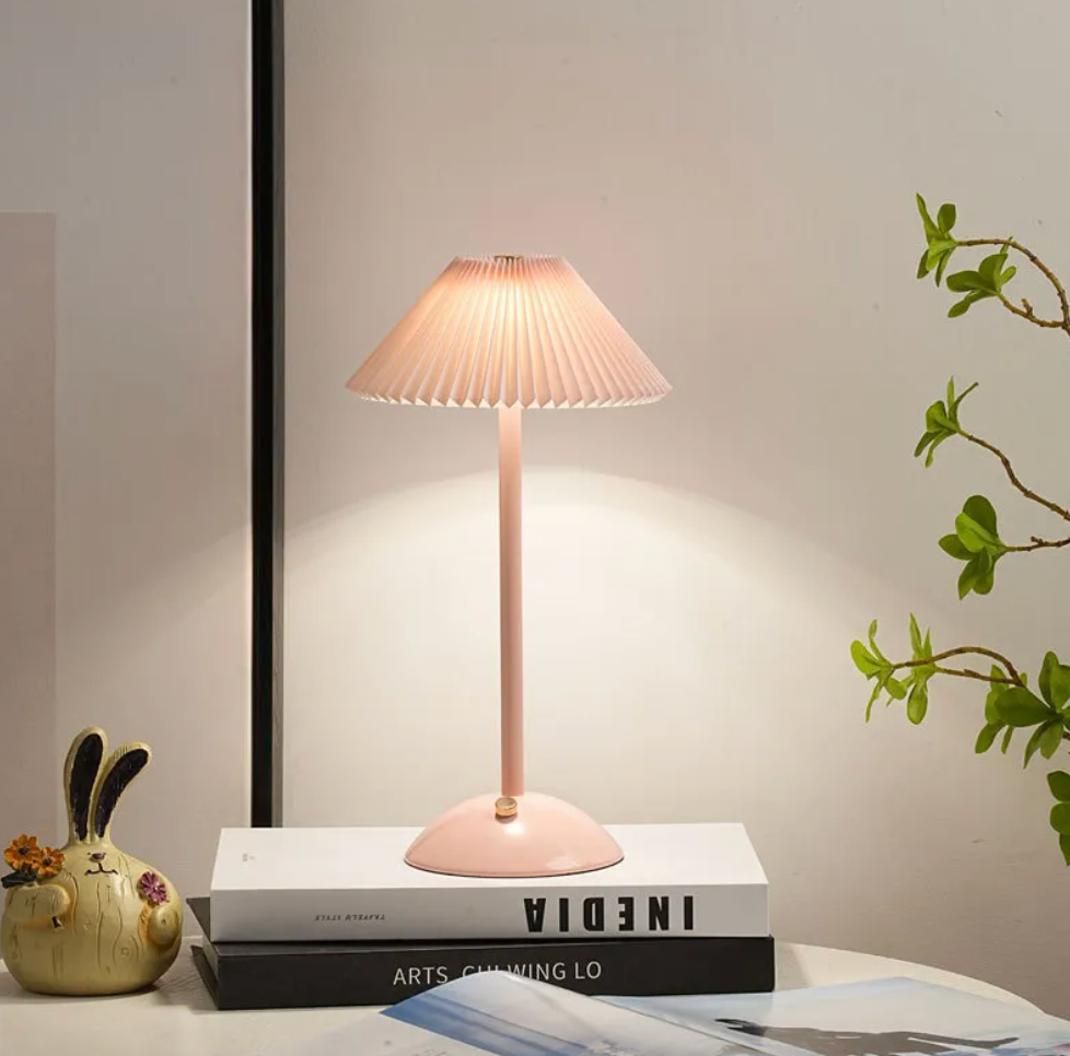 Wireless Modern Table Lamp with USB Charging Function LumiFold – 3-Step Dimmable | Bedside Lamp | Living Room