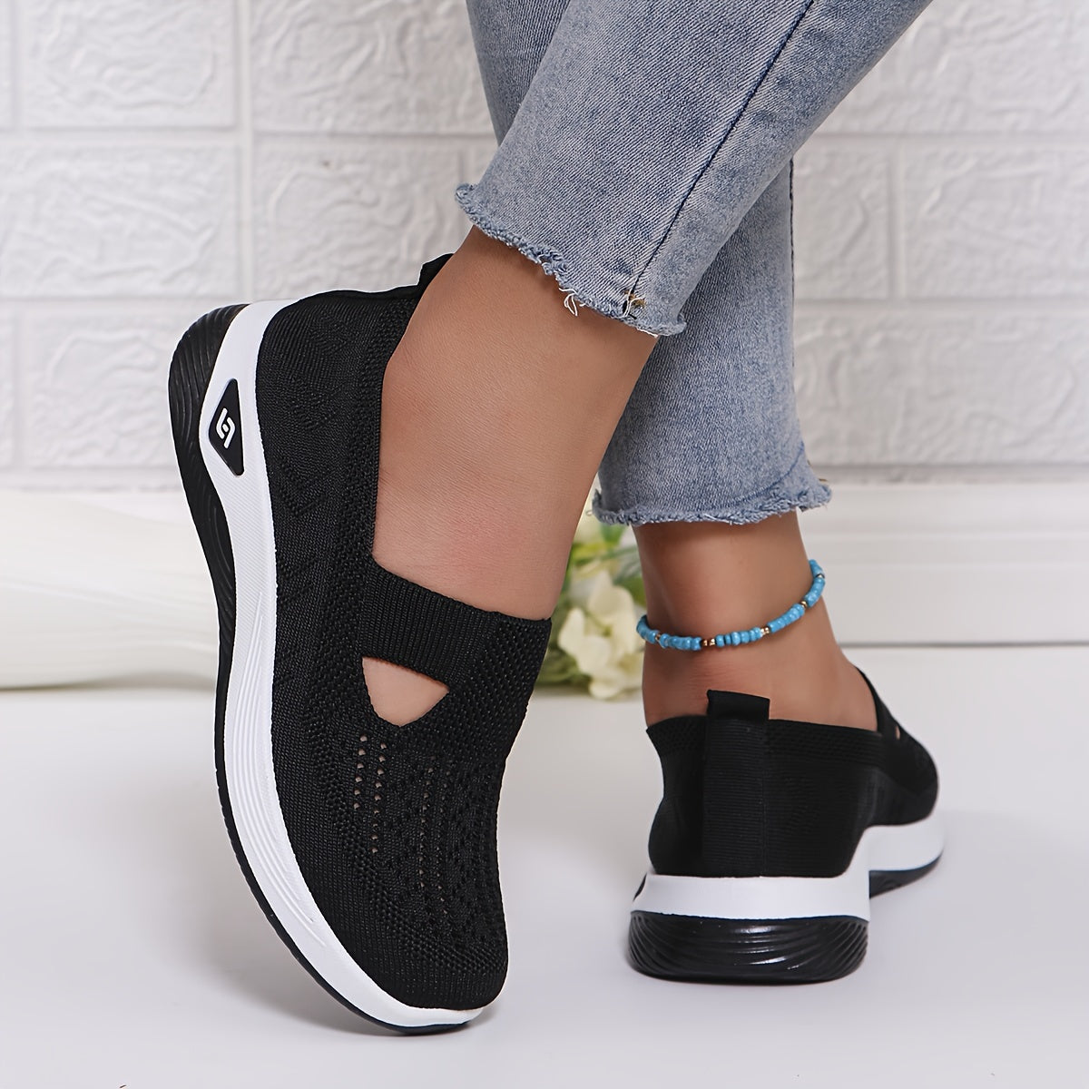 StrideLuxe™ Sneakers — Feel Light, Stylish, and Unstoppable Every Step of the Day