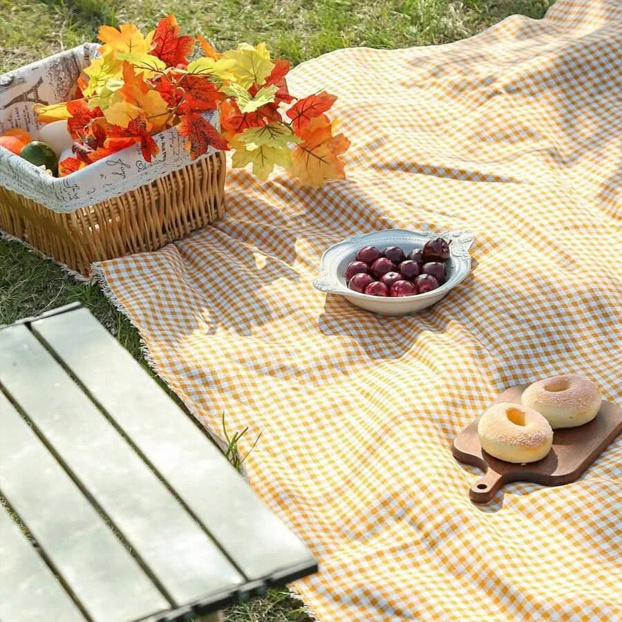 Quick-Dry Plaid Picnic Mat for Outdoor Leisure and Travel