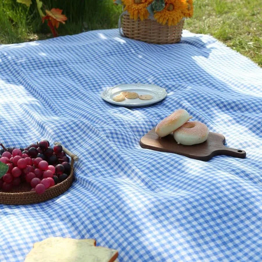 Quick-Dry Plaid Picnic Mat for Outdoor Leisure and Travel