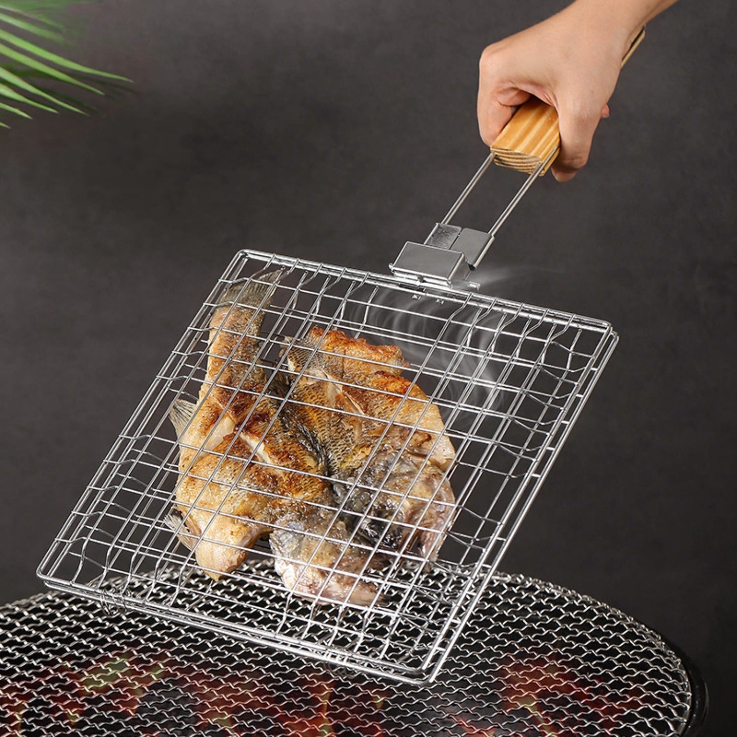 GrillMaster Pro – Iron Basket for Effortless Flipping & Grilling