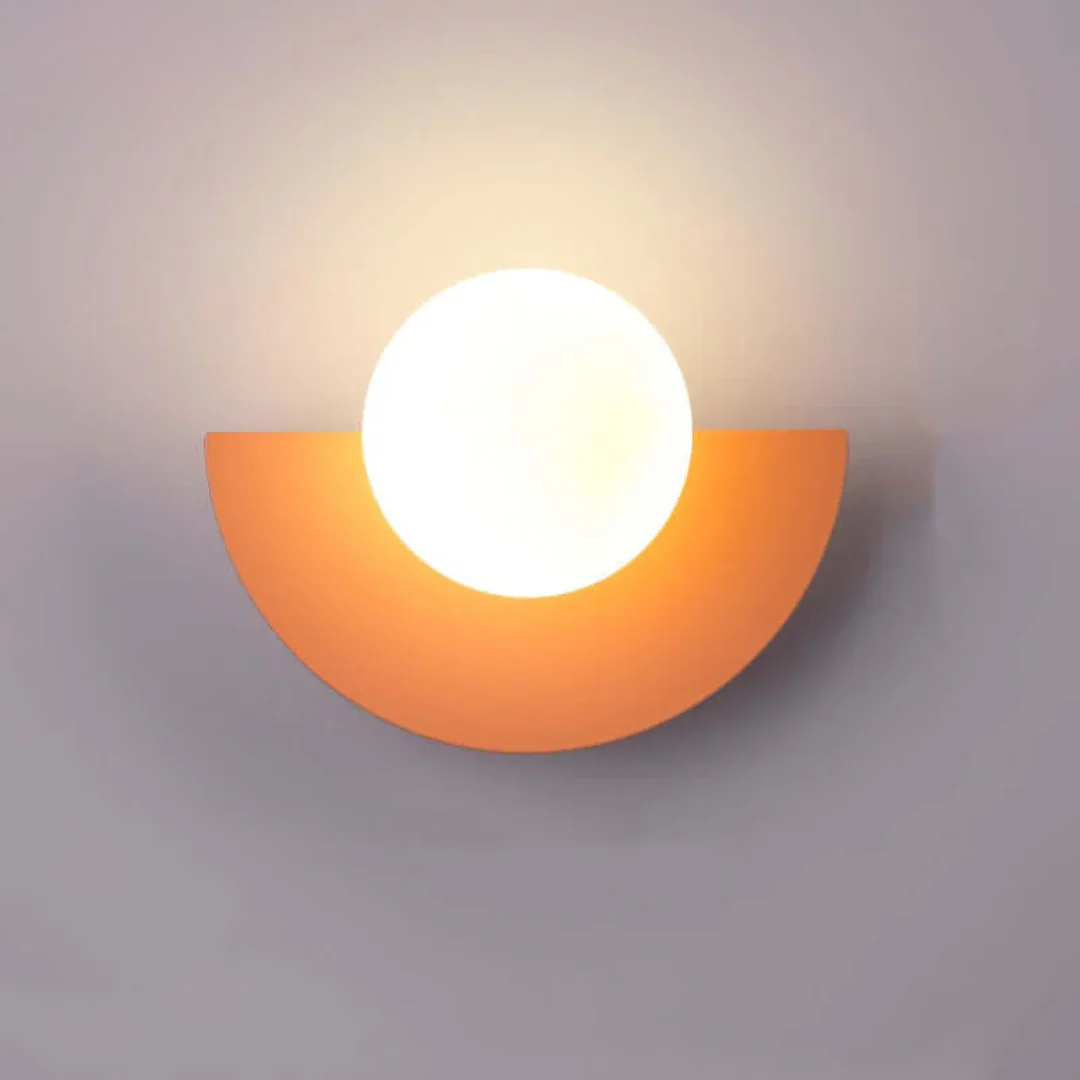 Elegant Crescent LED Wall Light for Indoor Spaces - 28x20 cm