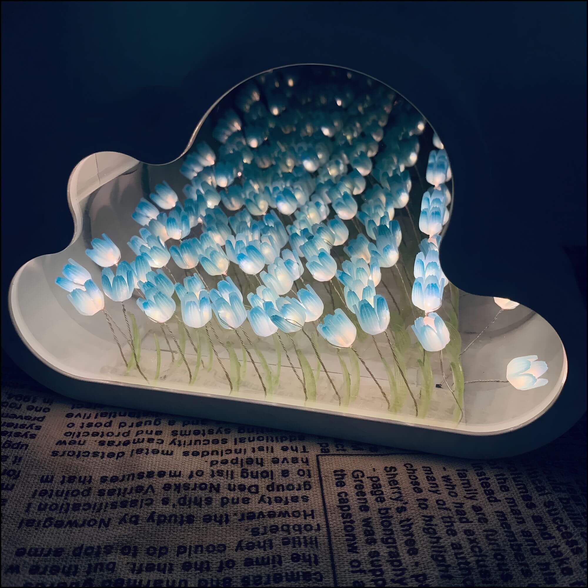Eternal Cloud Mirror Tulips - LED Mirror Featuring Infinity Effect