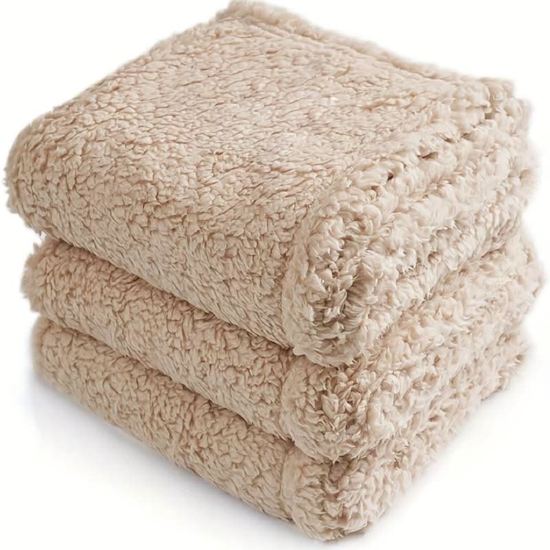 Luxurious Fleece Blanket for Pets - Ultimate Comfort