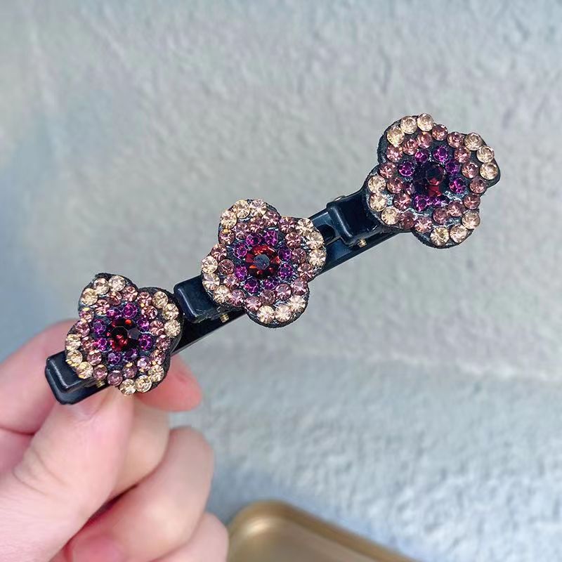 GlamoraGrace™ — Sparkle Instantly and Command Every Look with Effortless Elegance