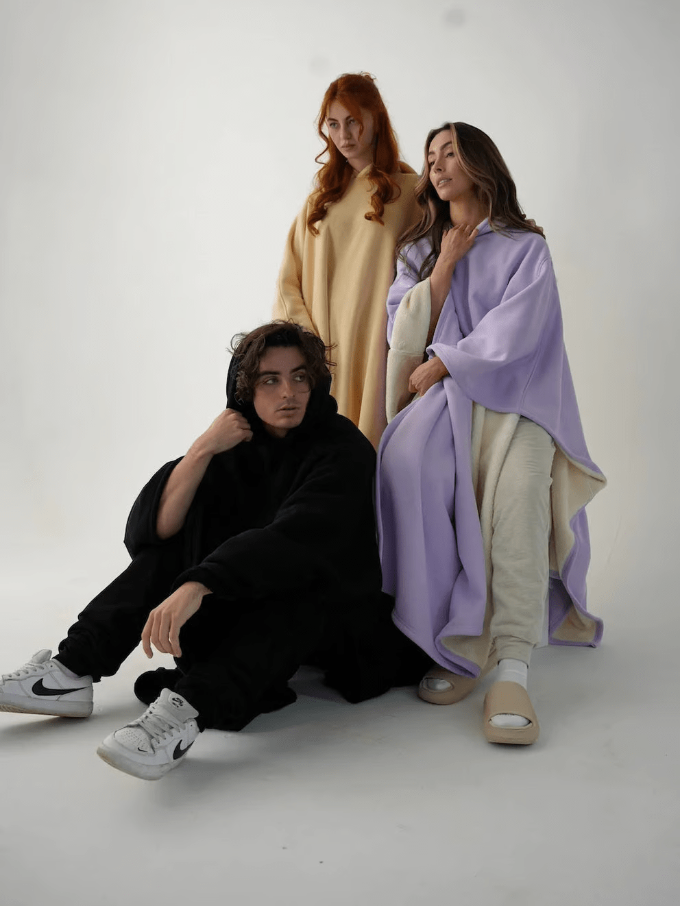 Oversized Comfort Blanket Hoodie for Relaxation