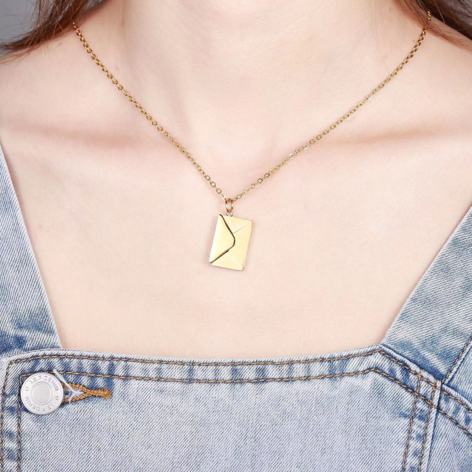 AmoraSeal™ — Treasure Your Love in a Secret, Soul-Stirring Keepsake