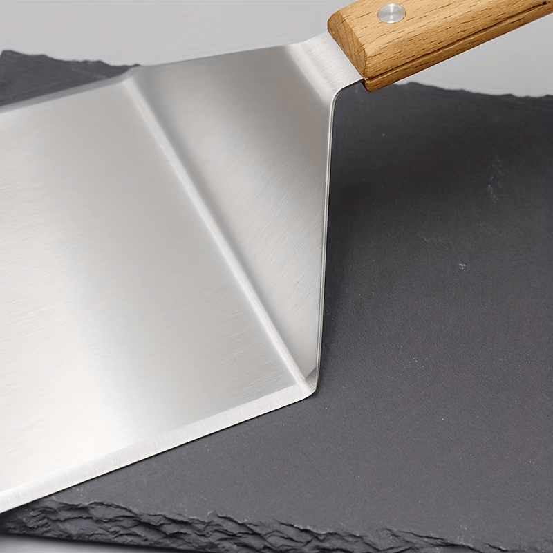 Ergonomic BBQ Turner Made of Sturdy Steel