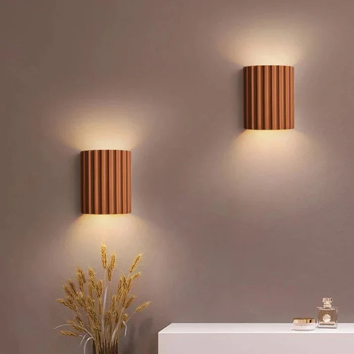 Resin Wall Light with Ribbed Shade – Modern Interior Styling