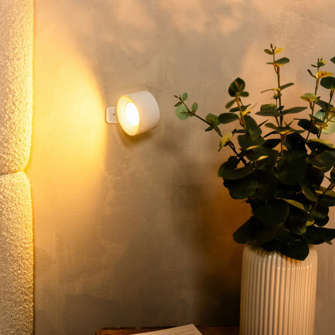 Wireless Wall Lamp — Mood Lighting at the Press of a Button