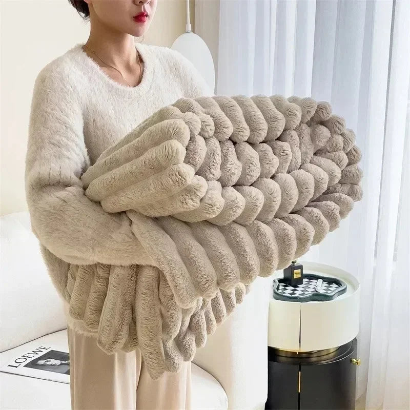 SnugNest™ Plush Blanket — Dive into Unmatched Warmth That Feels Like a Loving Embrace