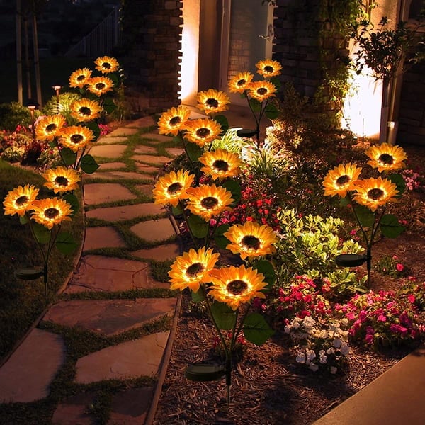 LumoBloom™ — Transform Your Garden Into a Cozy, Captivating Nighttime Oasis