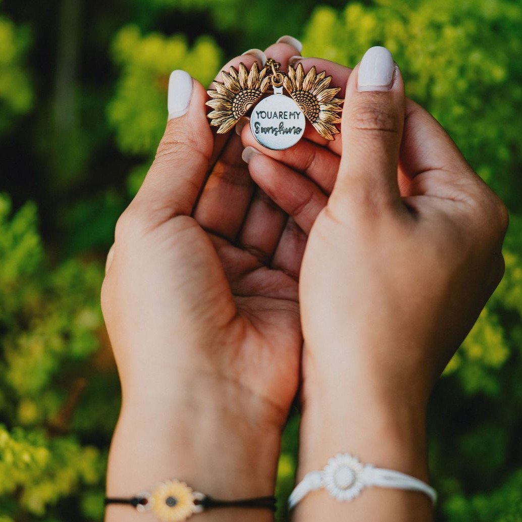 LumaRay™ Sunflower Necklace — Carry Your Inner Sunshine and Spark Unstoppable Joy