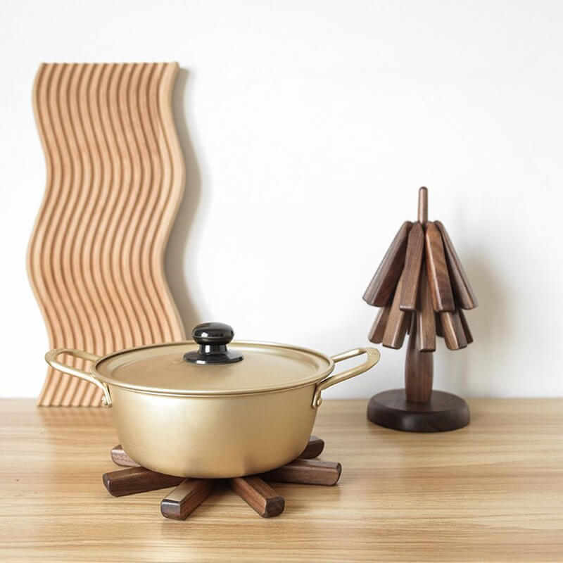 EmberGuard™ Walnut Mat — Protect Your Table and Impress Every Guest with Timeless Elegance