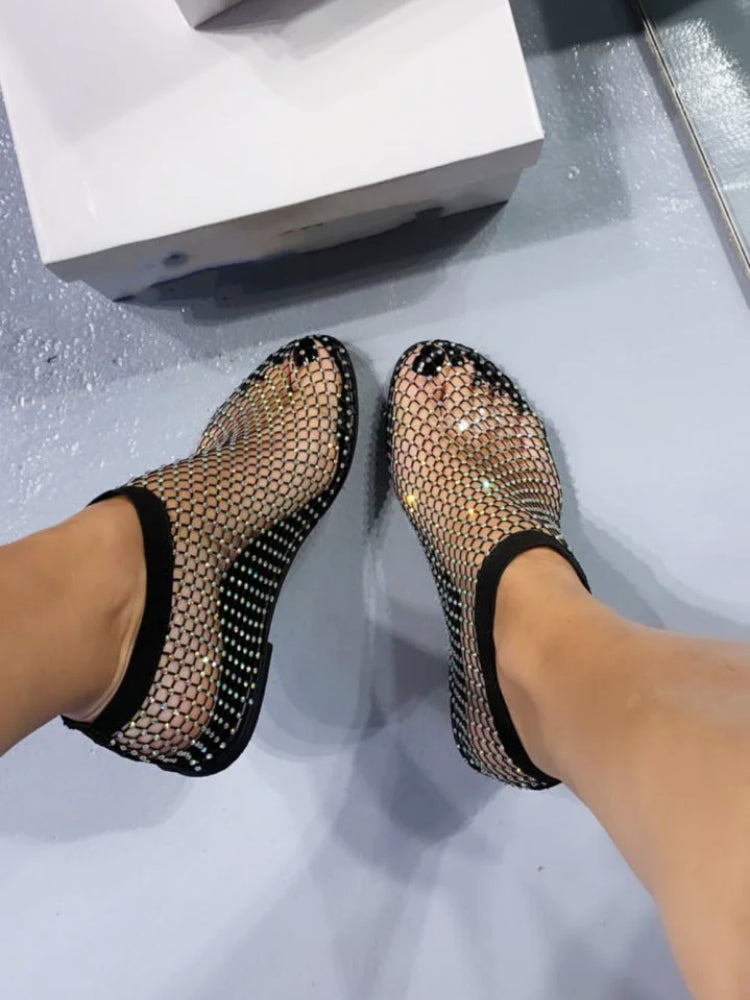 AuroraLuxe™ — Featherlight Flats That Sparkle With Every Step