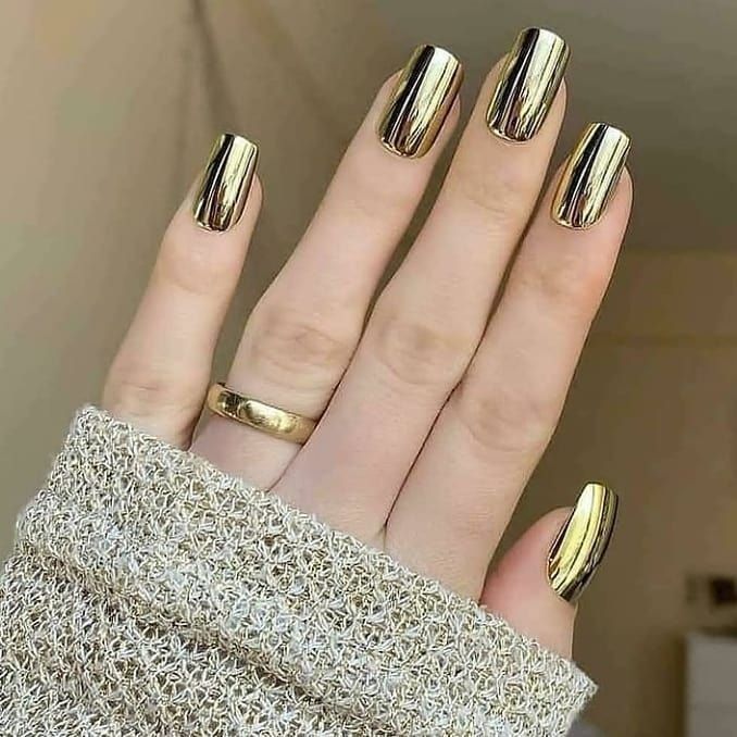 LuxeLumin™ Mirror Polish — Shine Like a Star with Flawless, Head-Turning Nails