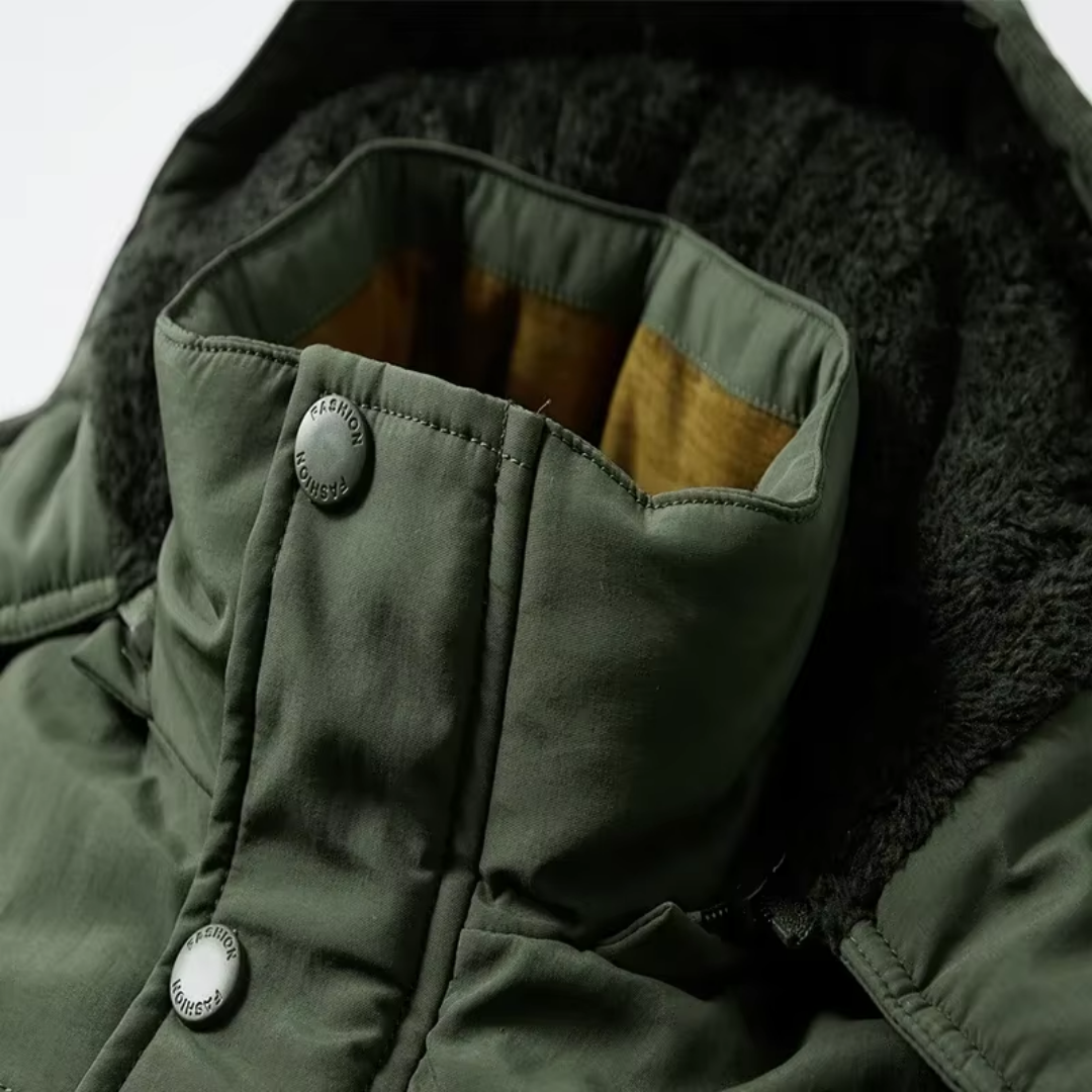 Weather-Resistant Outdoor Jacket – Your Ultimate Cold Weather Companion