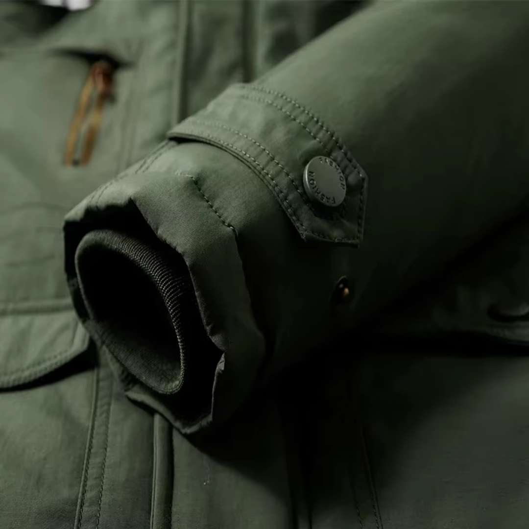 Weather-Resistant Outdoor Jacket – Your Ultimate Cold Weather Companion