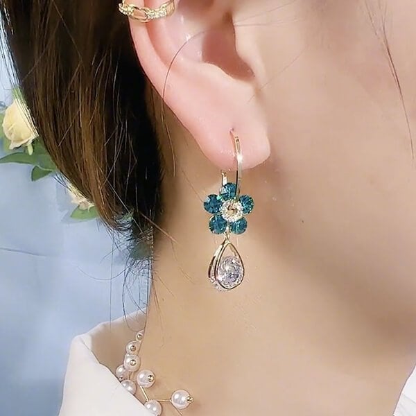 FloraLuxe™ Earrings — Ignite Every Room with Radiant Confidence and Timeless Sparkle
