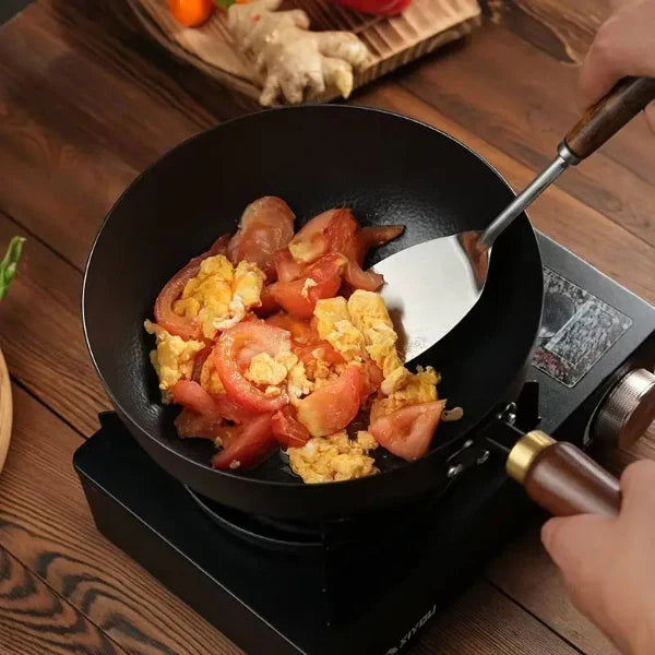 Handcrafted Iron Skillet with Wooden Handle, 24–28 cm