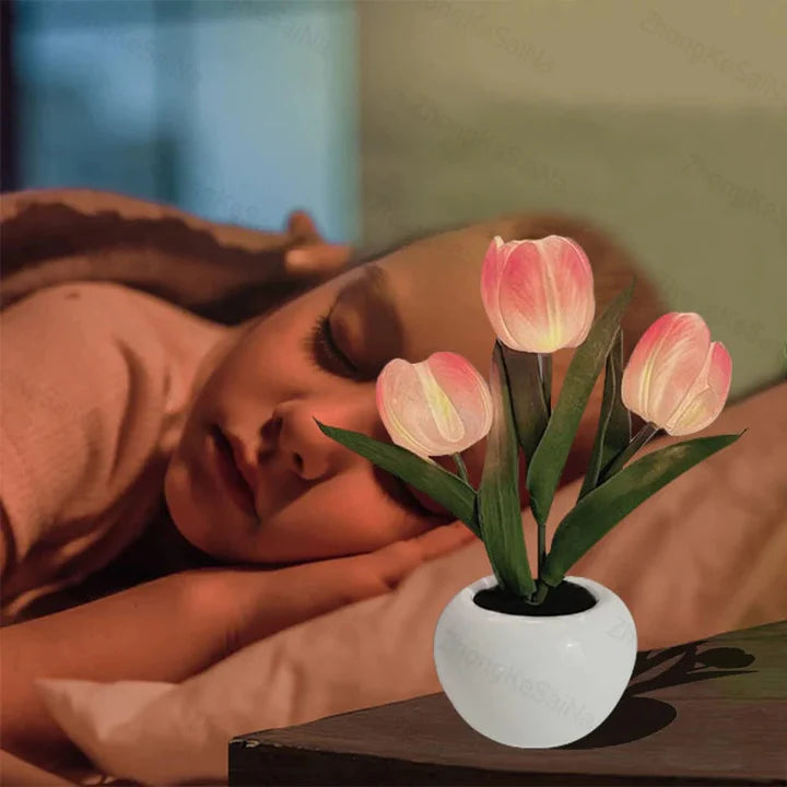 Tulip LED Desk Lamp in Ceramic Vase – Cozy Ambient Glow