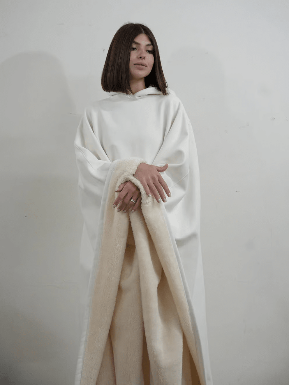Oversized Comfort Blanket Hoodie for Relaxation