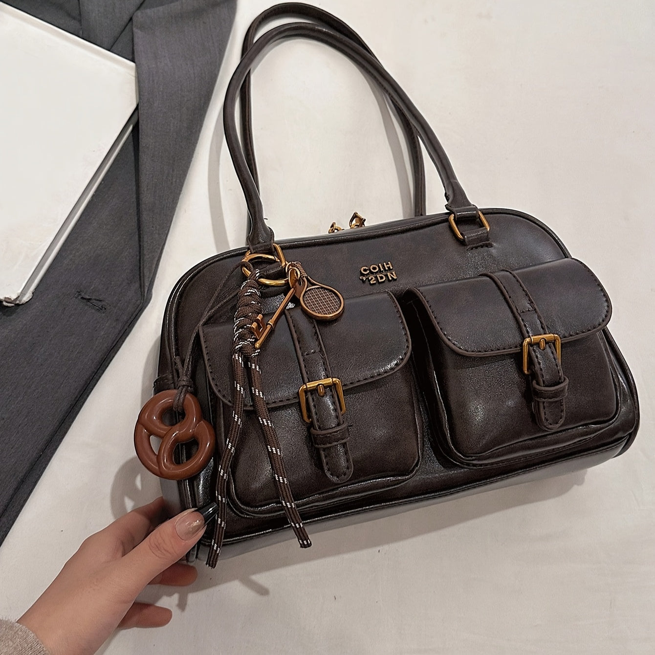 Chic Multi-Pocket Shoulder Bag with Stylish Chain Strap