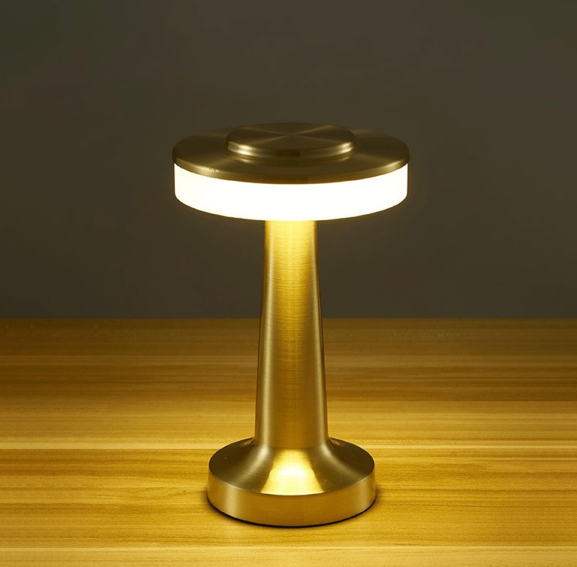 Wireless LED Battery Table Lamp LuxeLamp – Touch-Dimmable – Gold