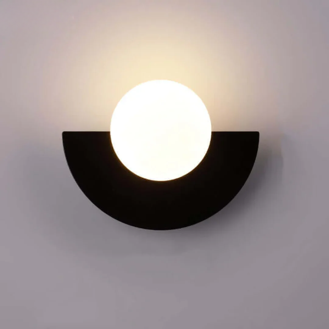 Elegant Crescent LED Wall Light for Indoor Spaces - 28x20 cm