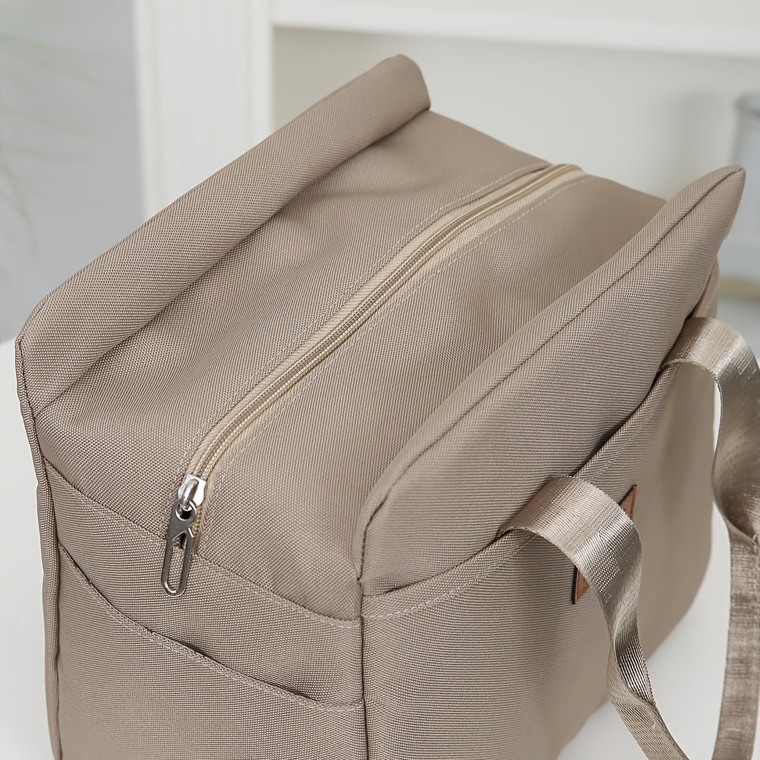 FreshMate - Square Insulated Lunch Box with Foil Lining