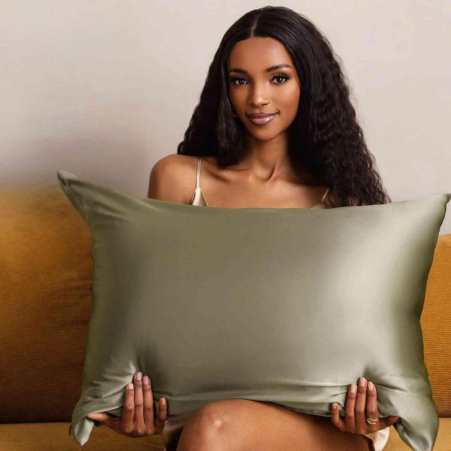 LumaSilk™ — Wake Up to Silky Hair and Glowing, Youthful Skin Every Morning