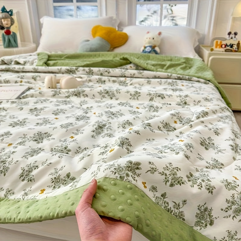 Petal Breeze – Airy Floral Summer Quilt for Cozy Comfort