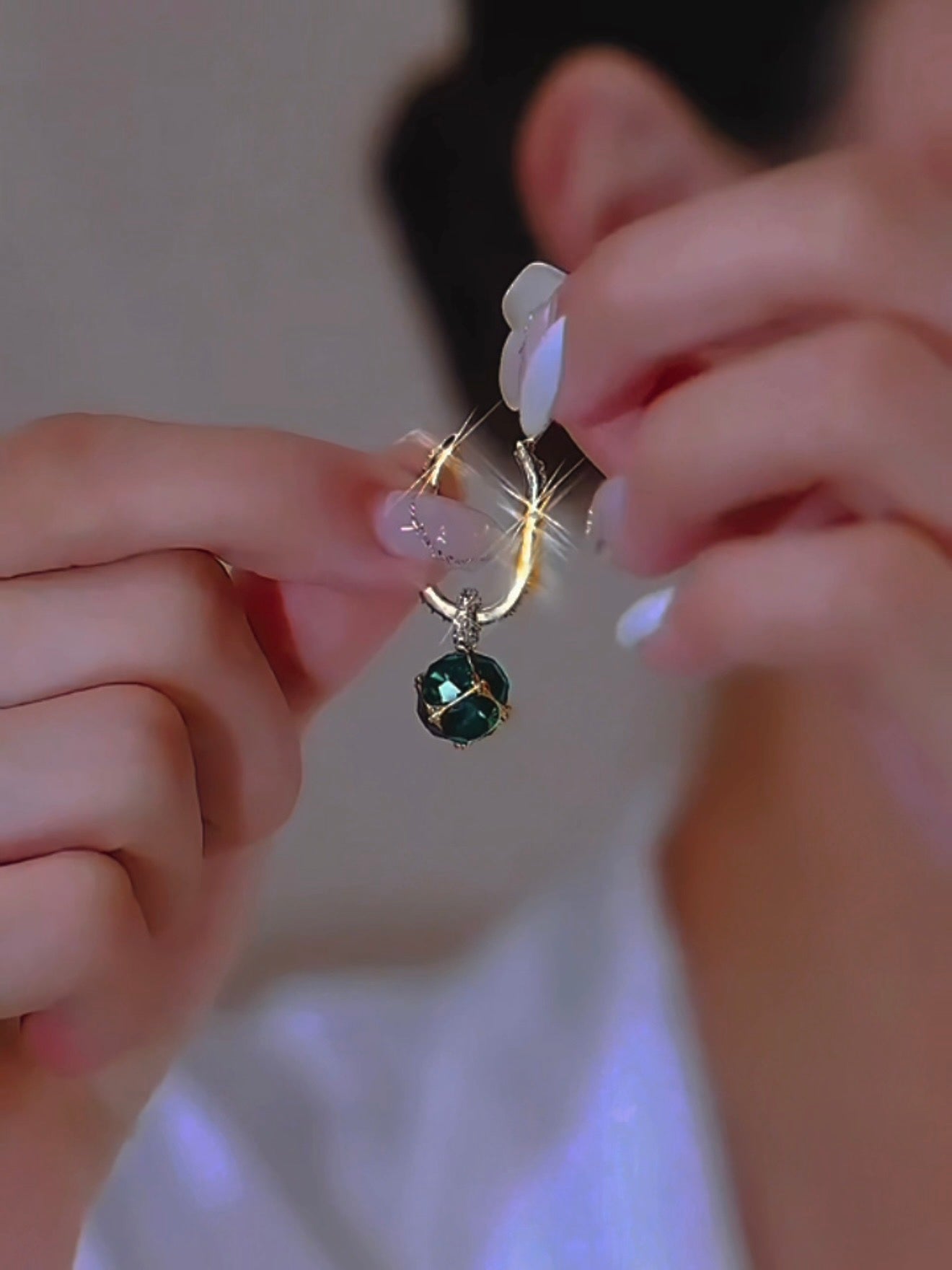 Auramira™ — Radiate Confidence with Featherlight, Hypoallergenic Luxury That Lasts All Day