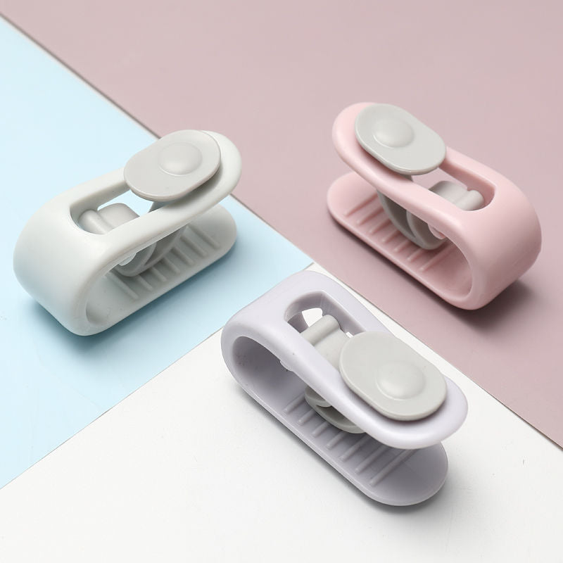 SlipGuard™ Clips — Experience Cozy Nights with a Duvet That Never Moves