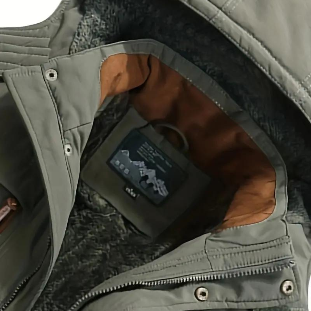 Weather-Resistant Outdoor Jacket – Your Ultimate Cold Weather Companion