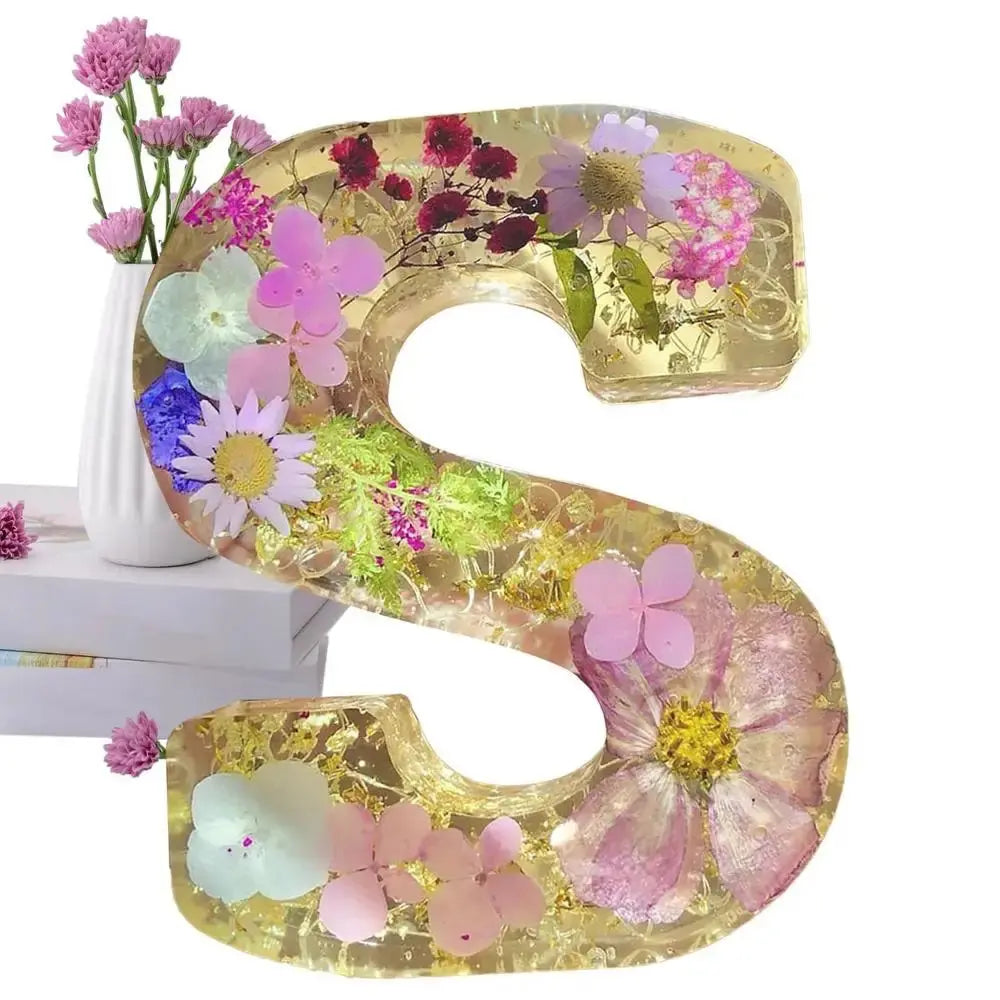 FloraLetter™ — Personalize Your Space with Handcrafted Floral Resin Art