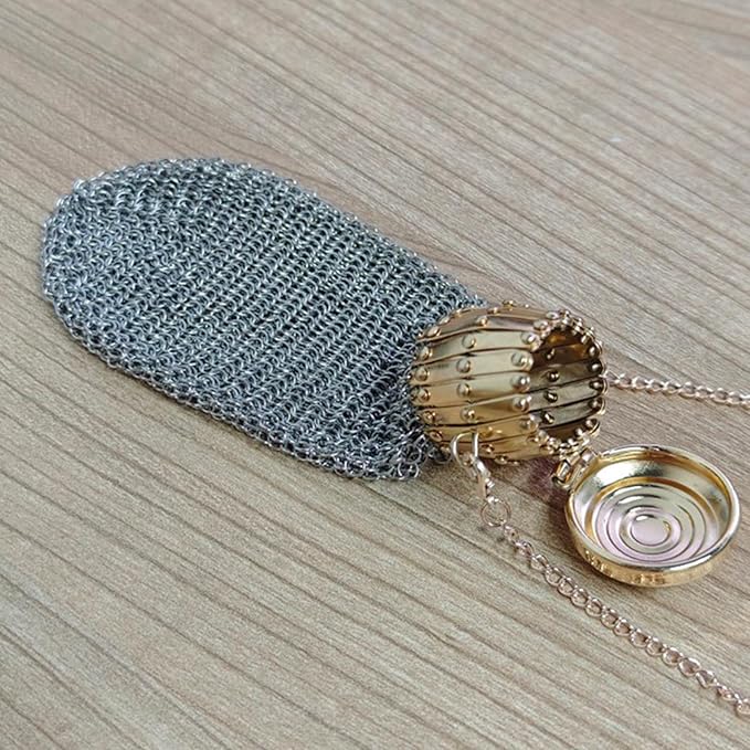 VeroMetal™ — Unlock Vintage Glamour with Every Bold Carry