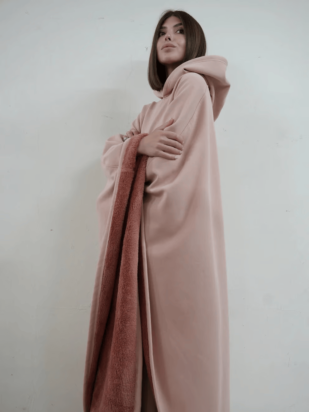 Oversized Comfort Blanket Hoodie for Relaxation