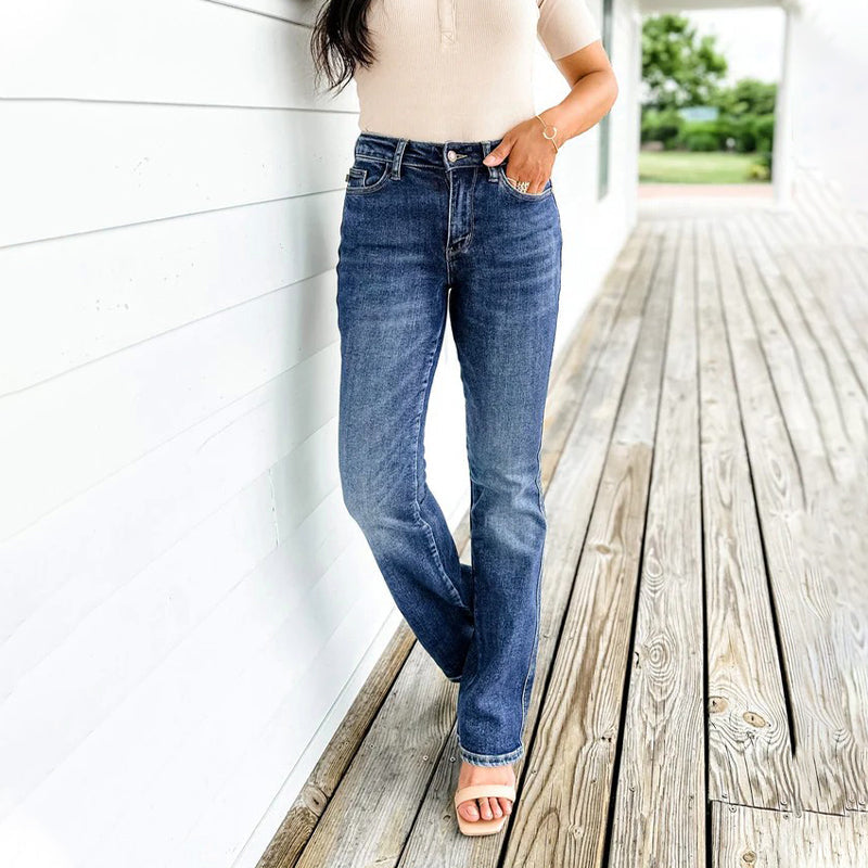 FlexAura™ — Jeans That Embrace Every Curve with Unstoppable Comfort and Confidence