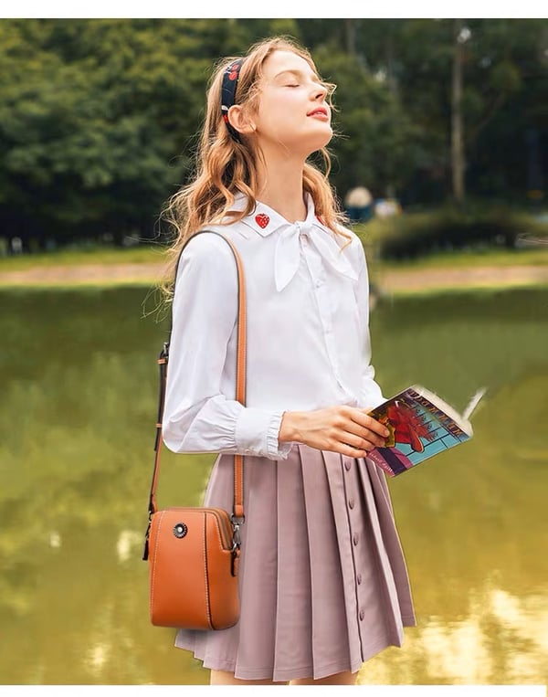 AeroVibe™ — Feel Unstoppable with Effortless Hands-Free Style and Perfect Phone Fit