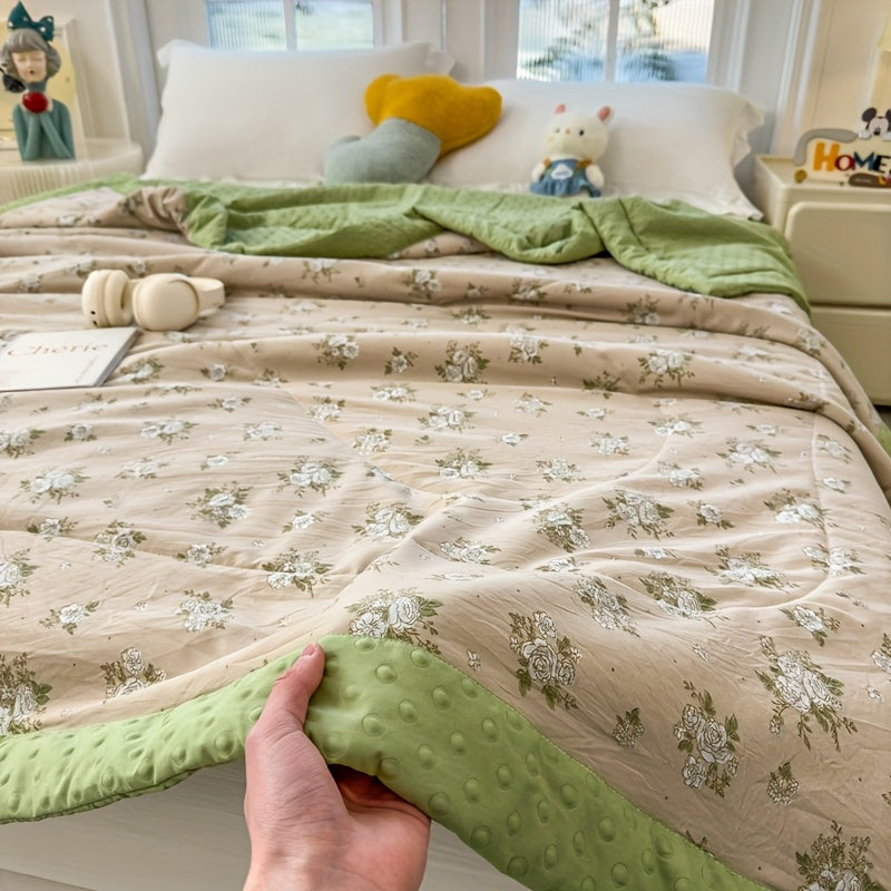 Petal Breeze – Airy Floral Summer Quilt for Cozy Comfort