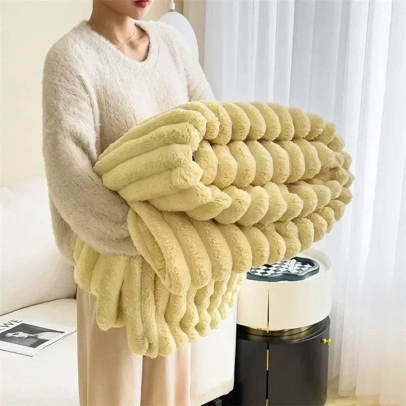 SnugNest™ Plush Blanket — Dive into Unmatched Warmth That Feels Like a Loving Embrace