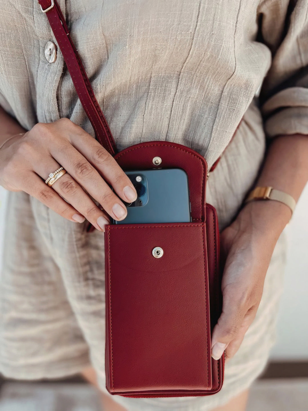 Veloria™ — Effortless Hands-Free Chic That Keeps You Light, Organized, and Confident All Day