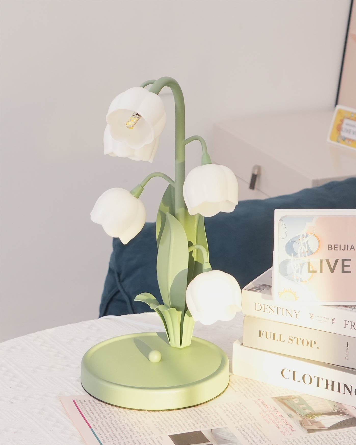 Table lamp featuring a bell orchid