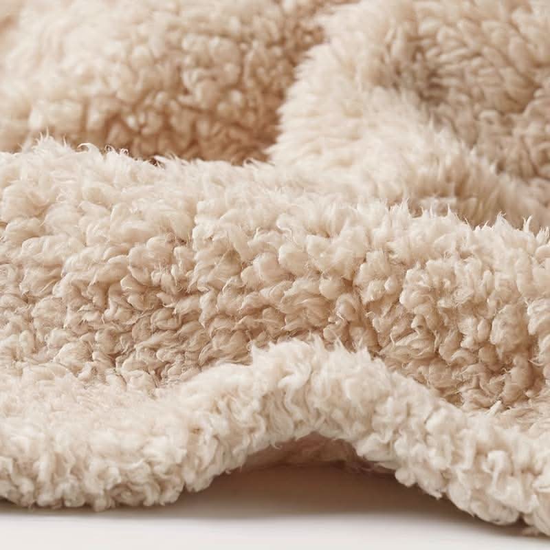 Luxurious Fleece Blanket for Pets - Ultimate Comfort