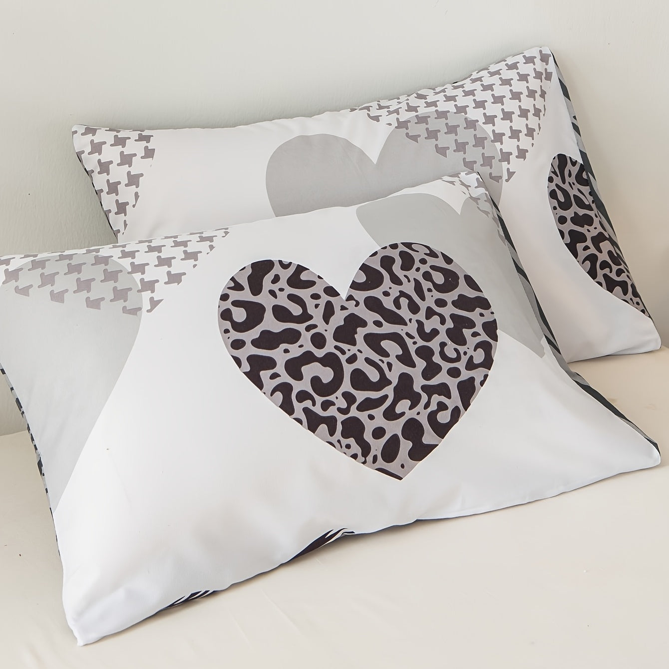 Colorful 3-Piece Duvet Cover Set for a Lively Bedroom