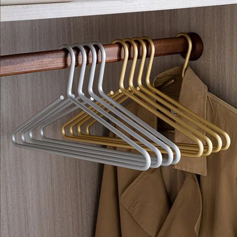 Space-Saving Non-Slip Clothes Hangers - 5 Pack