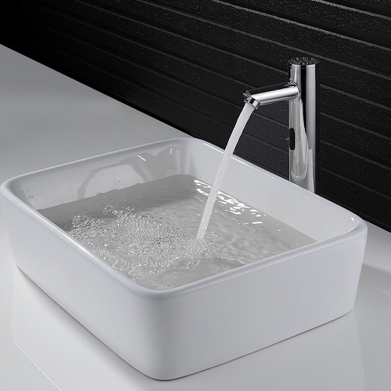 SmartFlow Touchless Infrared Faucet for Effortless Hygiene