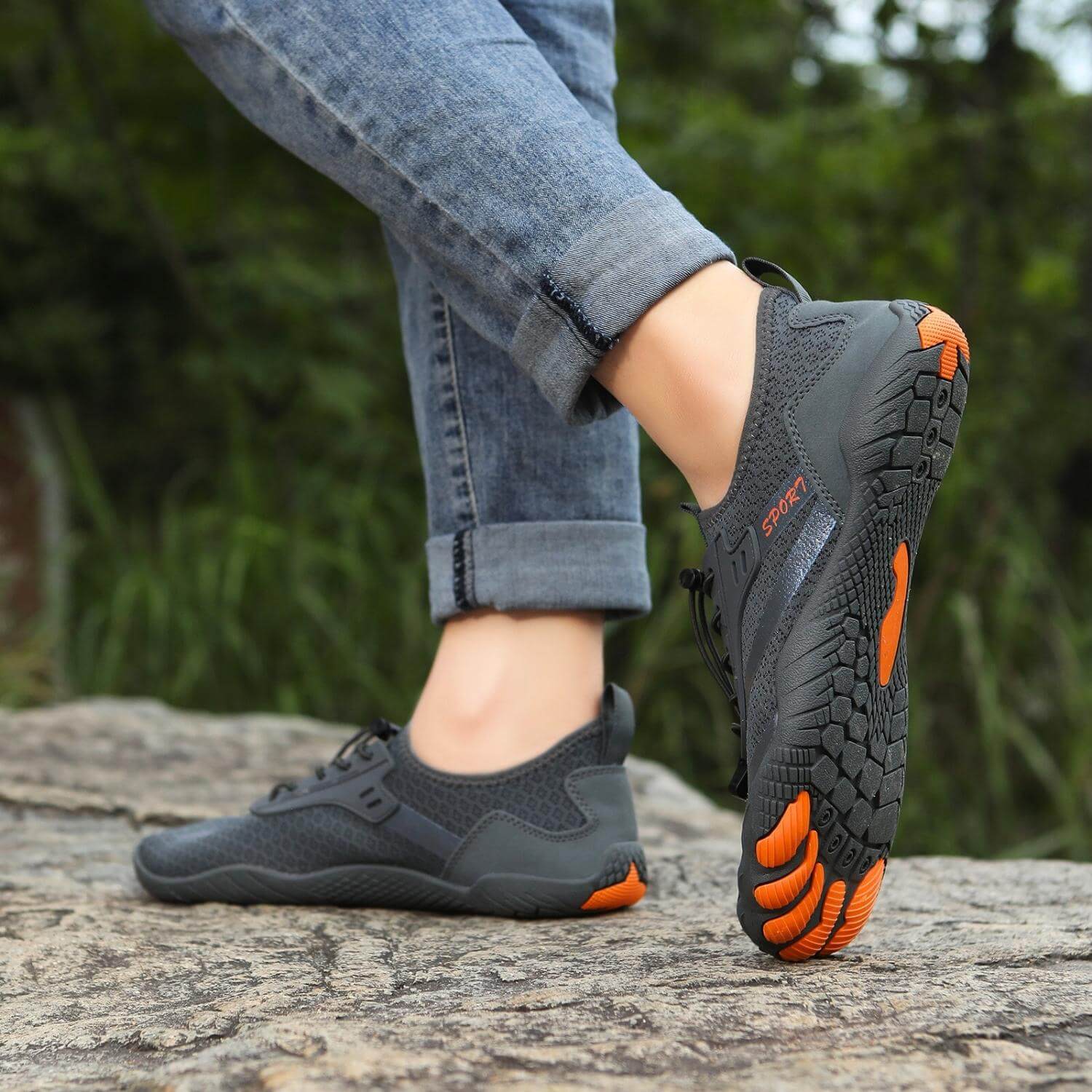 Lightweight Flexible Minimalist Shoes with Wide Toe Space