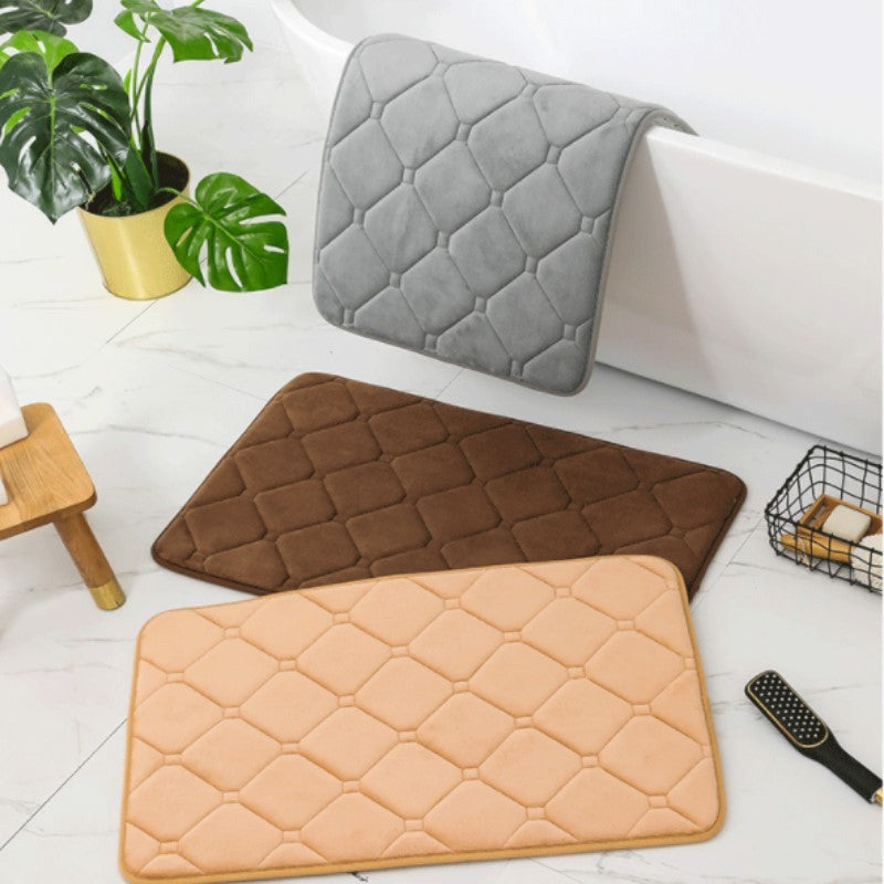 Luxurious Soft Bath Mat with Non-Slip Base for Safety